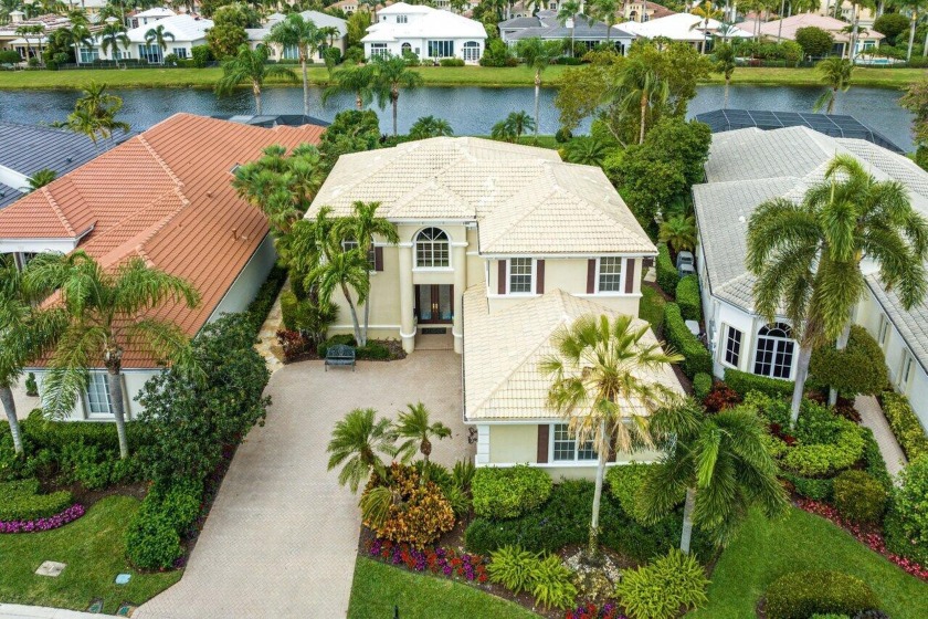 Lovely waterside home on premier lot w/glorious views of lake! - Beach Home for sale in Palm Beach Gardens, Florida on Beachhouse.com