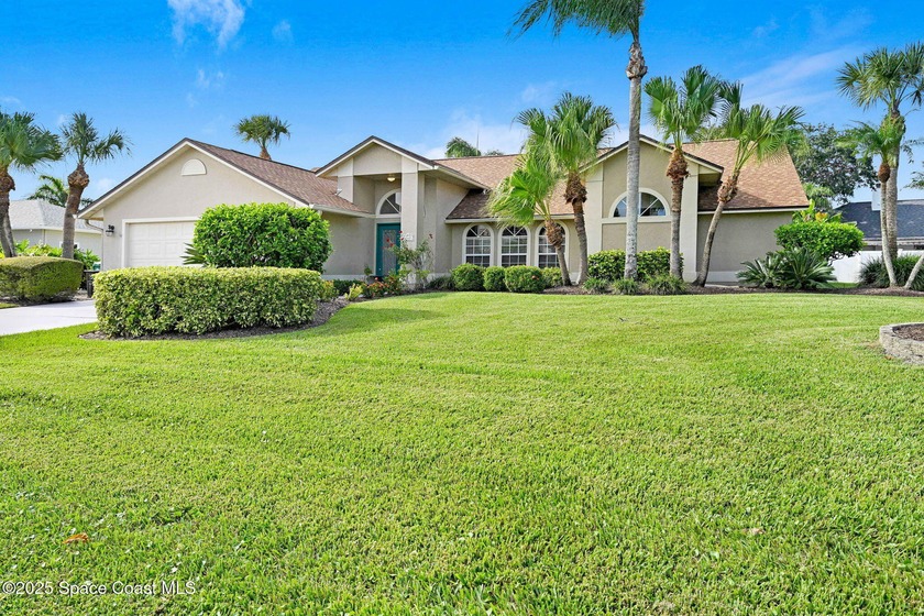 Welcome to The Fairways at Suntree - discover this rare - Beach Home for sale in Melbourne, Florida on Beachhouse.com
