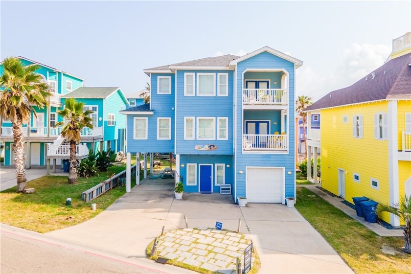 Welcome to your fully furnished, beautifully decorated coastal - Beach Home for sale in Port Aransas, Texas on Beachhouse.com