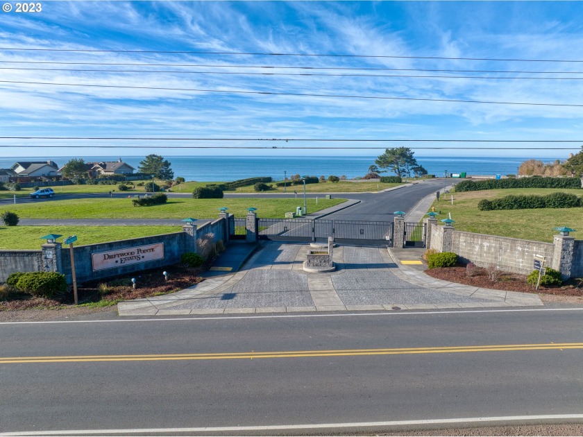 21 acres located inside a beautiful beach front subdivision on - Beach Lot for sale in Brookings, Oregon on Beachhouse.com