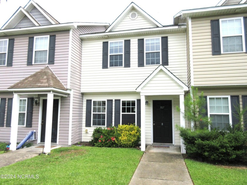 MAKE A WISE INVESTMENT.....Raymonds Landing in Hubert is a - Beach Townhome/Townhouse for sale in Hubert, North Carolina on Beachhouse.com