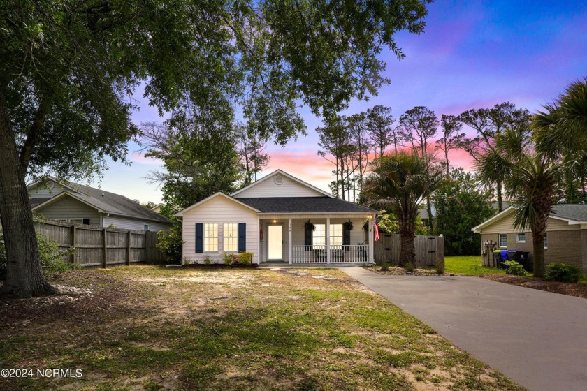 NEW FORTIFIED ROOF INSTALLED OCTOBER 3RD, 2024! GREAT LOCATION - Beach Home for sale in Oak Island, North Carolina on Beachhouse.com