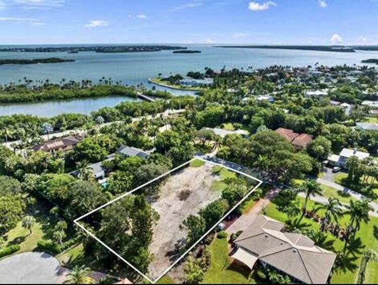 Build your dream home on this beautiful .57 Acre South Sewall's - Beach Lot for sale in Sewalls Point, Florida on Beachhouse.com