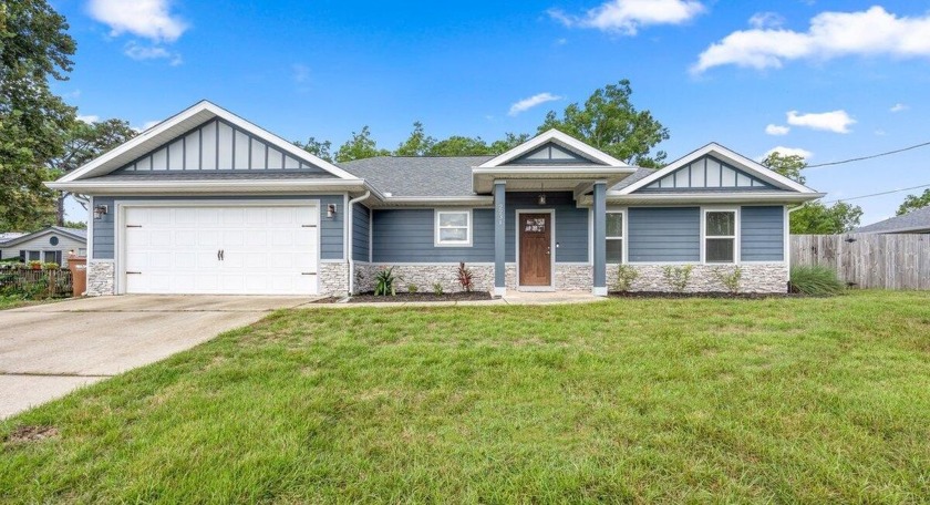 Welcome to this beautifully maintained home in East Navarre - Beach Home for sale in Navarre, Florida on Beachhouse.com