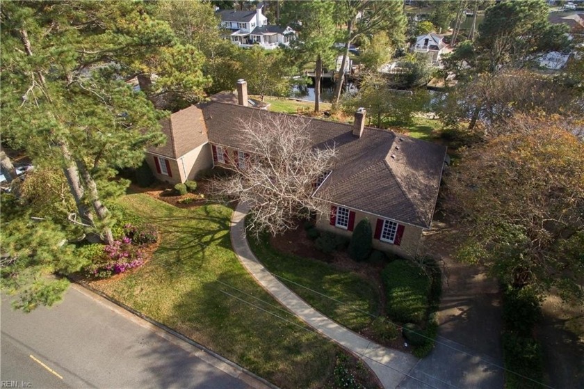 Beautiful deep waterfront home with bulkhead and boat dock and - Beach Home for sale in Virginia Beach, Virginia on Beachhouse.com