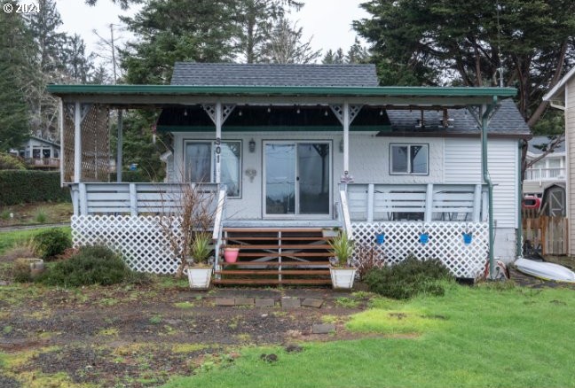 Open House Sat 4/27 1-4PM. Charming cottage across the street - Beach Home for sale in Lincoln City, Oregon on Beachhouse.com