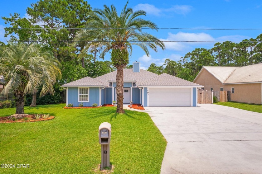 Beautiful, cozy & classic 3 bedroom/2 bath home in Colony Club - Beach Home for sale in Panama City Beach, Florida on Beachhouse.com