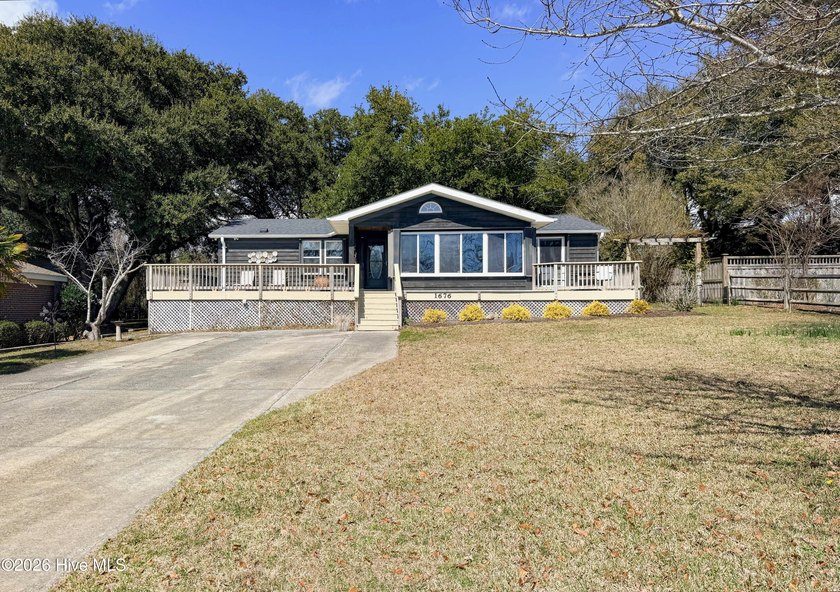 Tucked away on the desirable Kings Landing Road, this Hampstead - Beach Home for sale in Hampstead, North Carolina on Beachhouse.com