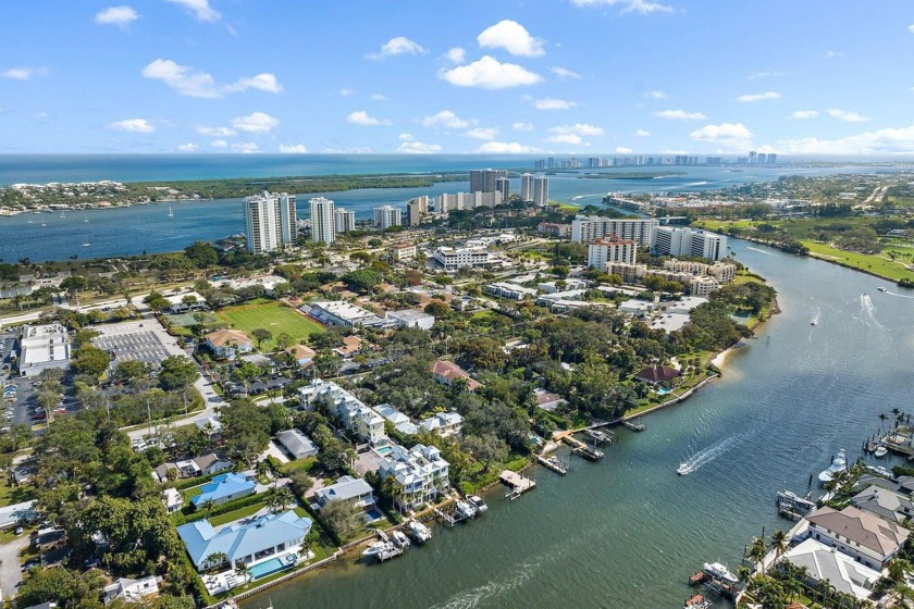 Nestled in a private enclave, this waterfront townhome is luxury - Beach Townhome/Townhouse for sale in North Palm Beach, Florida on Beachhouse.com