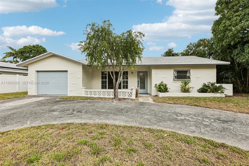 Beautiful Spacious Ranch Single Story Home in a prime, highly - Beach Home for sale in Boca Raton, Florida on Beachhouse.com