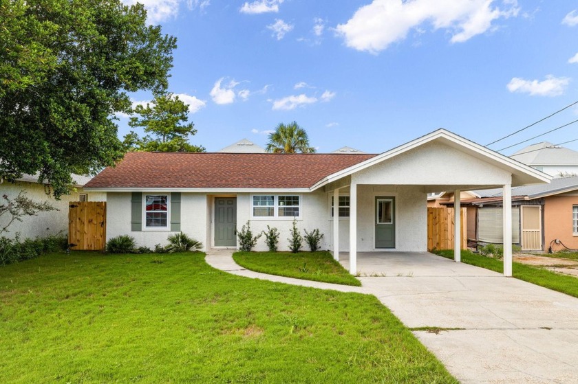 Beautiful newly remoldeled beach house with No HOA!  New roof in - Beach Home for sale in Panama City Beach, Florida on Beachhouse.com