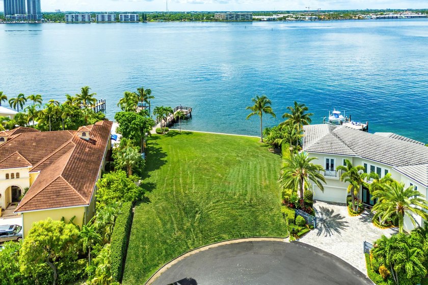 Build New on One of Singer Island's Rarest Waterfront Lots - Beach Lot for sale in Singer Island, Florida on Beachhouse.com