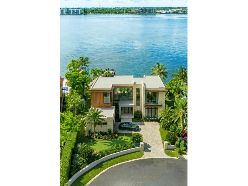 Build New on One of Singer Island's Rarest Waterfront Lots - Beach Lot for sale in Singer Island, Florida on Beachhouse.com