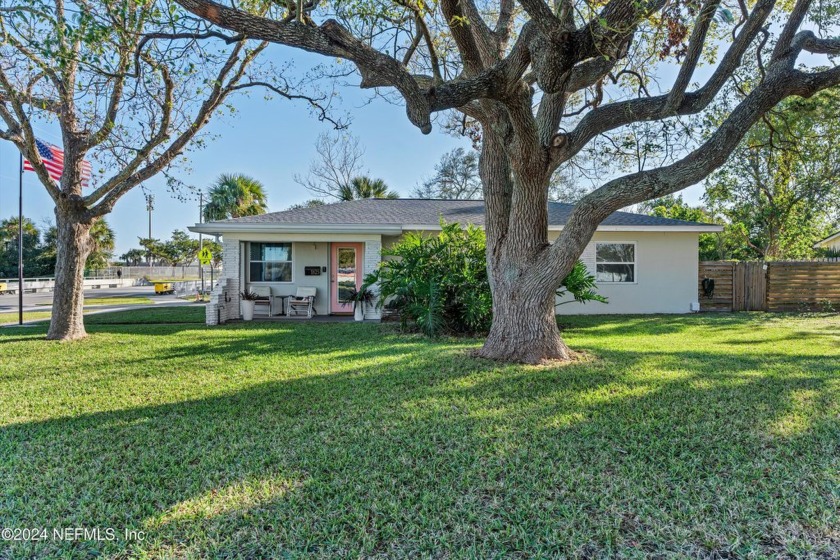 ** OPEN HOUSE 11:00-4:00 Saturday 12/28 ** Location, Location - Beach Home for sale in Jacksonville Beach, Florida on Beachhouse.com