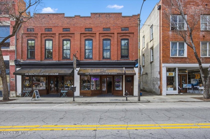 Located in the heart of historic downtown Wilmington, this 1 - Beach Condo for sale in Wilmington, North Carolina on Beachhouse.com