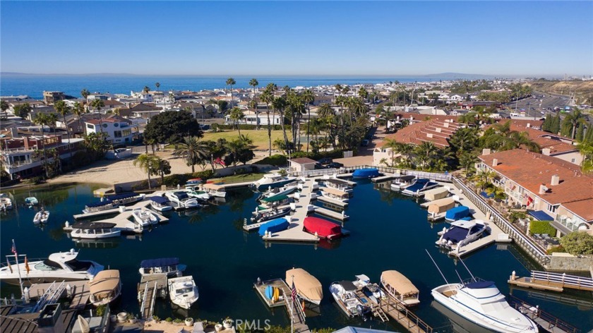 One of the lowest price point listings with a deeded dock slip - Beach Townhome/Townhouse for sale in Newport Beach, California on Beachhouse.com