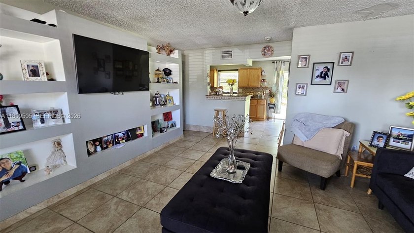 This inviting two-story condo offers 2 bedrooms and 1.5 - Beach Condo for sale in North Lauderdale, Florida on Beachhouse.com