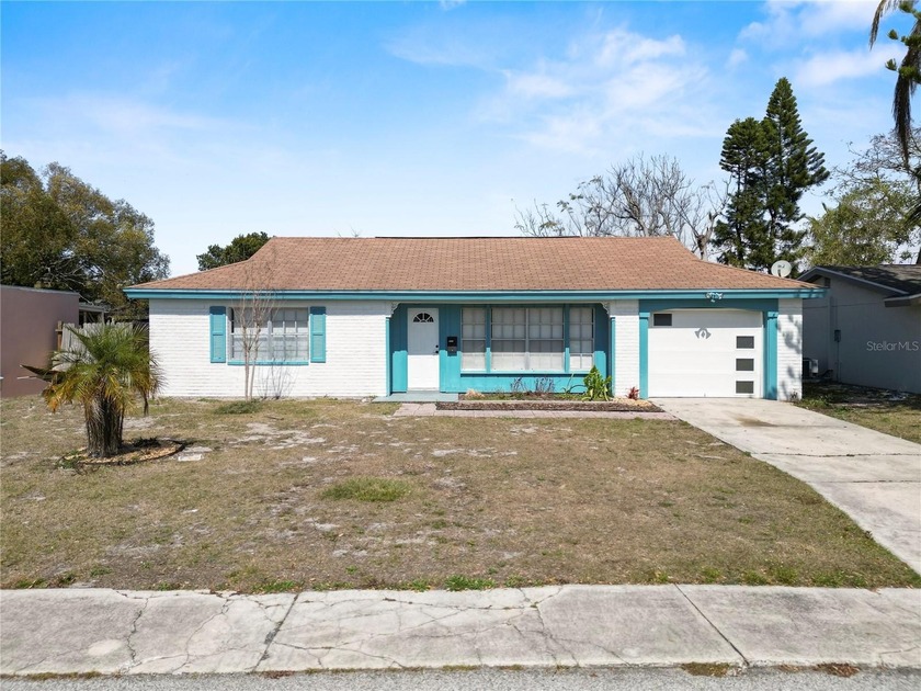 This 2-bedroom, 2-bath home combines a clean, modern feel with - Beach Home for sale in New Port Richey, Florida on Beachhouse.com