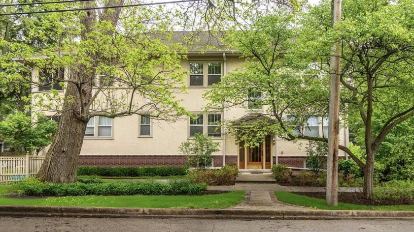 Charming Two-Unit Home in Idyllic Cul-de-Sac Setting    Nestled - Beach Home for sale in Evanston, Illinois on Beachhouse.com