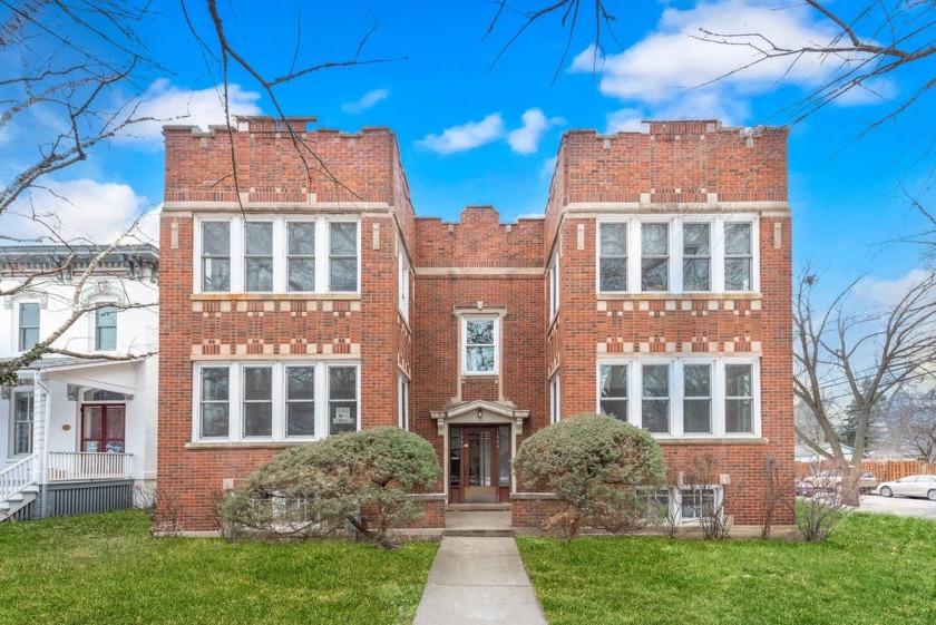 Rare Opportunity: Renovated Vintage 4-Flat in Evanston - Beach Home for sale in Evanston, Illinois on Beachhouse.com