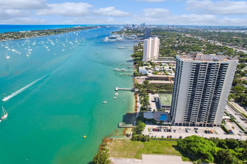 Spectacular South East views of the Intracoastal, Palm Beach - Beach Condo for sale in West Palm Beach, Florida on Beachhouse.com