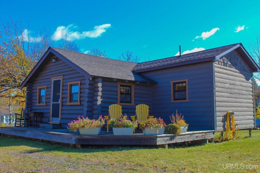 A charming cottage with a bluff that overlooks Lake Superior! - Beach Home for sale in Mohawk, Michigan on Beachhouse.com