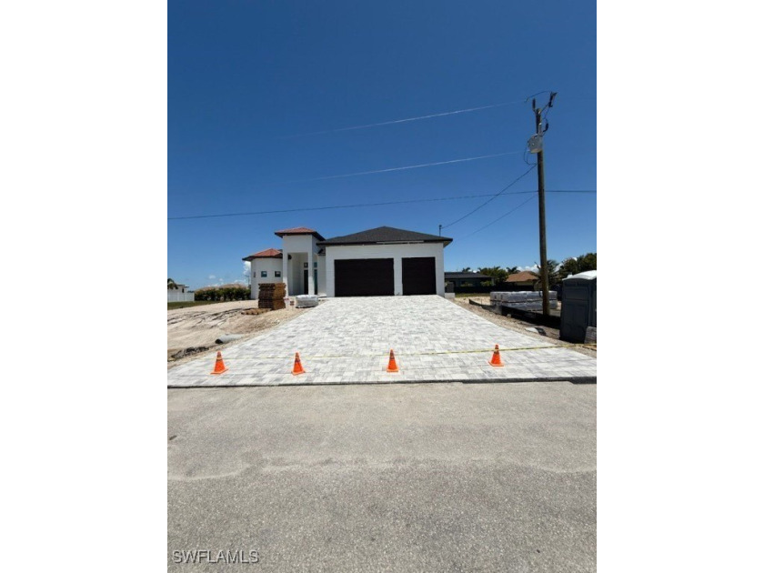 ****BUILDER INCENTIVE- 20K BUILDER CREDIT towards closing cost - Beach Home for sale in Cape Coral, Florida on Beachhouse.com