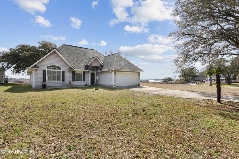Imagine sipping your morning coffee while sunlight pours through - Beach Home for sale in Shallotte, North Carolina on Beachhouse.com