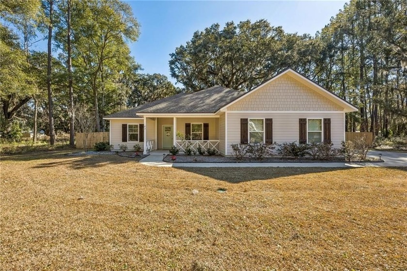 NEARLY NEW FOUR-BEDROOM HOME OFFERING OVER 2,100 SQ. FT. IN - Beach Home for sale in Saint Marys, Georgia on Beachhouse.com