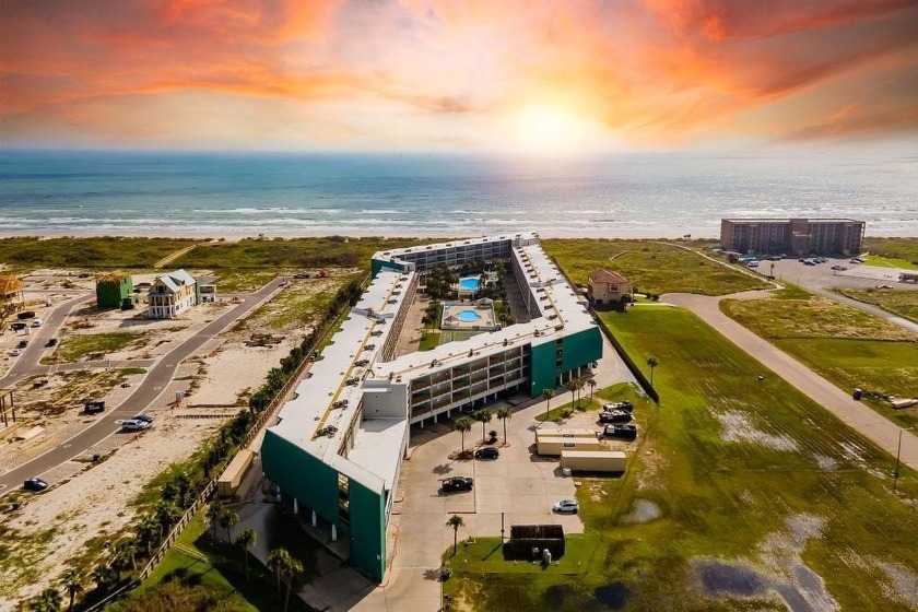 Rarely available two bedroom, two bath, BEACHFRONT condo with - Beach Condo for sale in Port Aransas, Texas on Beachhouse.com