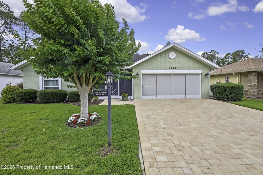 Welcome to this absolutely stunning 2-bedroom, 2-bath, 2-car - Beach Home for sale in Spring Hill, Florida on Beachhouse.com