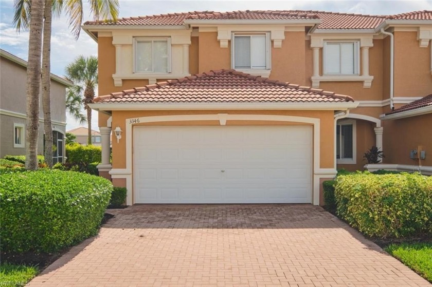NOT IN A FLOOD ZONE! LOW HOAs! END UNIT!  This updated 3 bedroom - Beach Townhome/Townhouse for sale in Cape Coral, Florida on Beachhouse.com