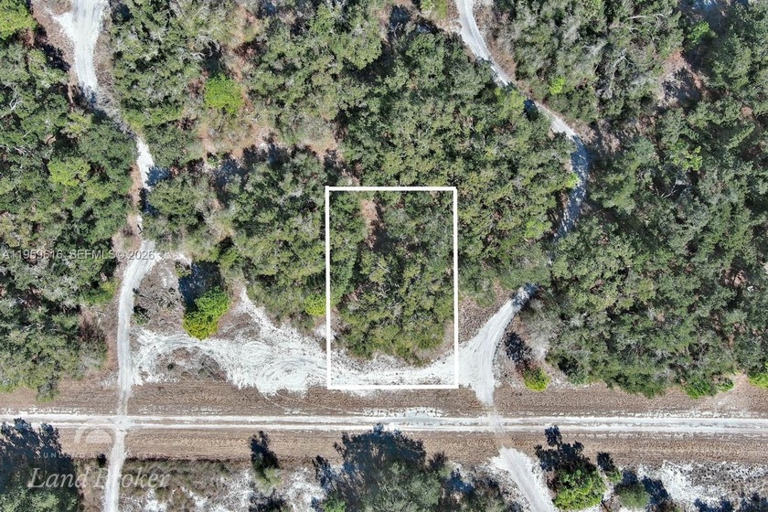 Build your dream home on this 0.23-acre vacant lot located on a - Beach Lot for sale in North Port, Florida on Beachhouse.com