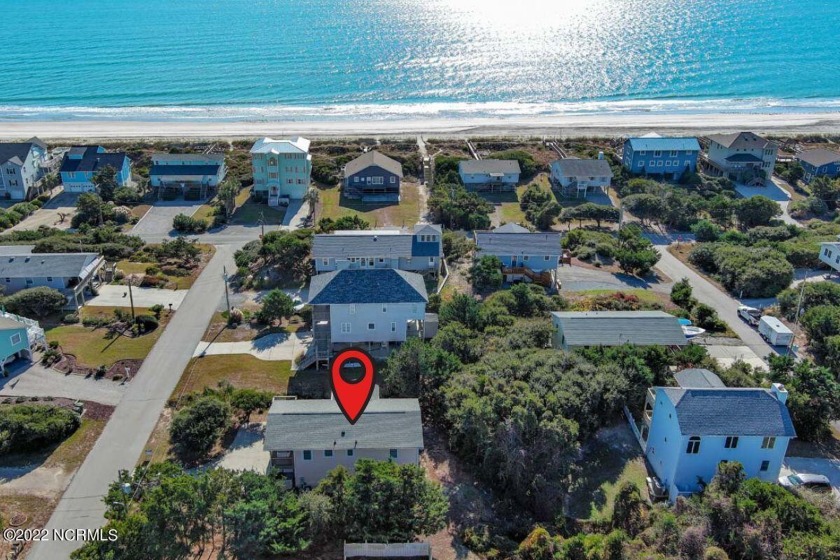 Rarely Available, Updated 4BR/2BA Furnished Cottage with OCEAN - Beach Home for sale in Emerald Isle, North Carolina on Beachhouse.com