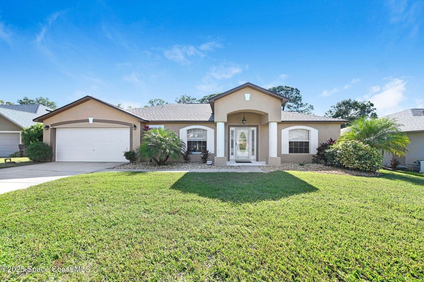 Golf Course Community Gem. Welcome to this stunning 3/2 home in - Beach Home for sale in Titusville, Florida on Beachhouse.com