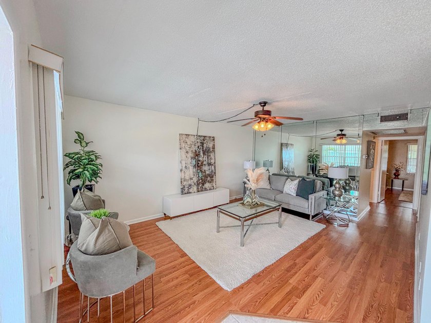 Gorgeous 2BR / 1.5BA unit with a brand new AC available in - Beach Condo for sale in Deerfield Beach, Florida on Beachhouse.com