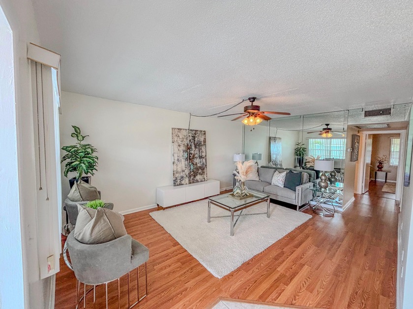 Gorgeous 2BR / 1.5BA unit available in Deerfield's 55+ community - Beach Condo for sale in Deerfield Beach, Florida on Beachhouse.com