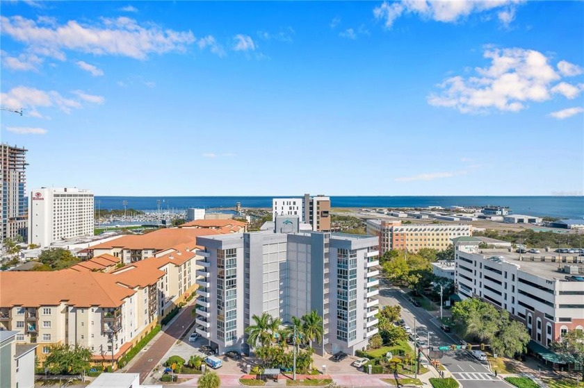 DOWNTOWN ST PETERSBURG CONDO | Welcome home to The Beacon in - Beach Condo for sale in St. Petersburg, Florida on Beachhouse.com