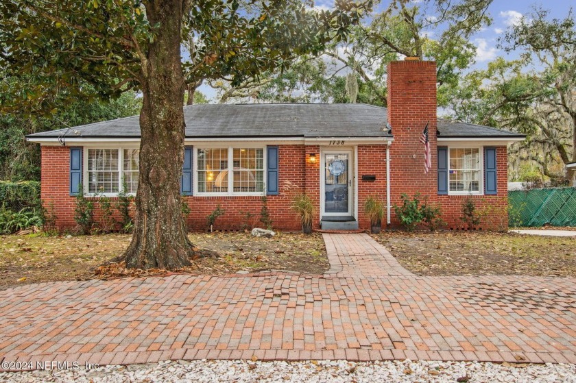 Nestled on an expansive, picturesque waterfront lot in Avondale - Beach Home for sale in Jacksonville, Florida on Beachhouse.com