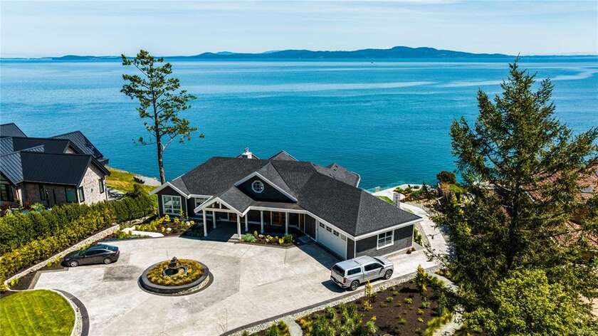 Exquisite custom-built estate in the desirable Gordon Head - Beach Home for sale in Victoria, British Columbia on Beachhouse.com