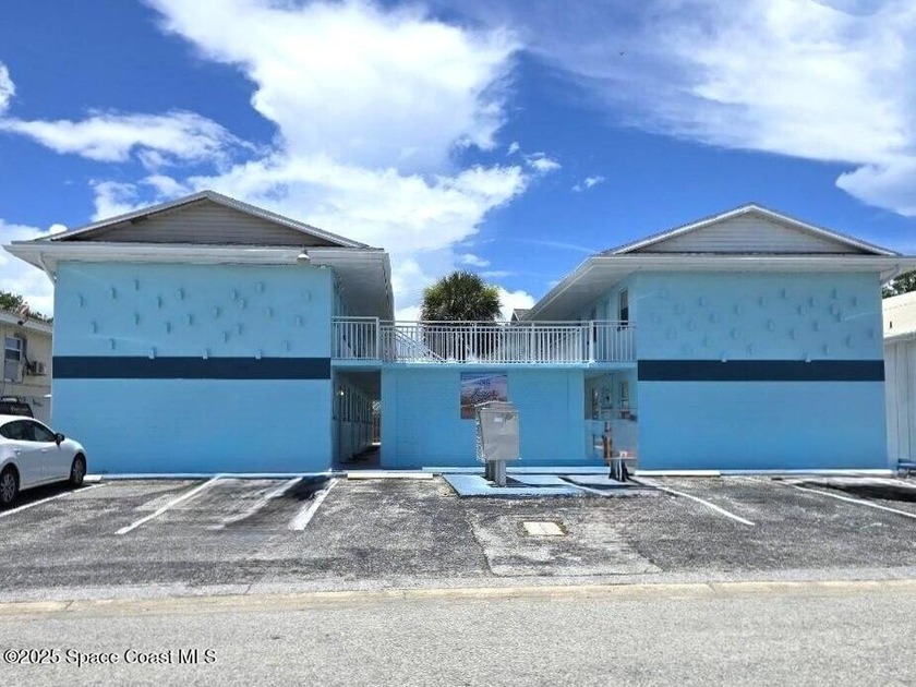 Location, location, location! Calling all CASH BUYERS. Make your - Beach Condo for sale in Cape Canaveral, Florida on Beachhouse.com