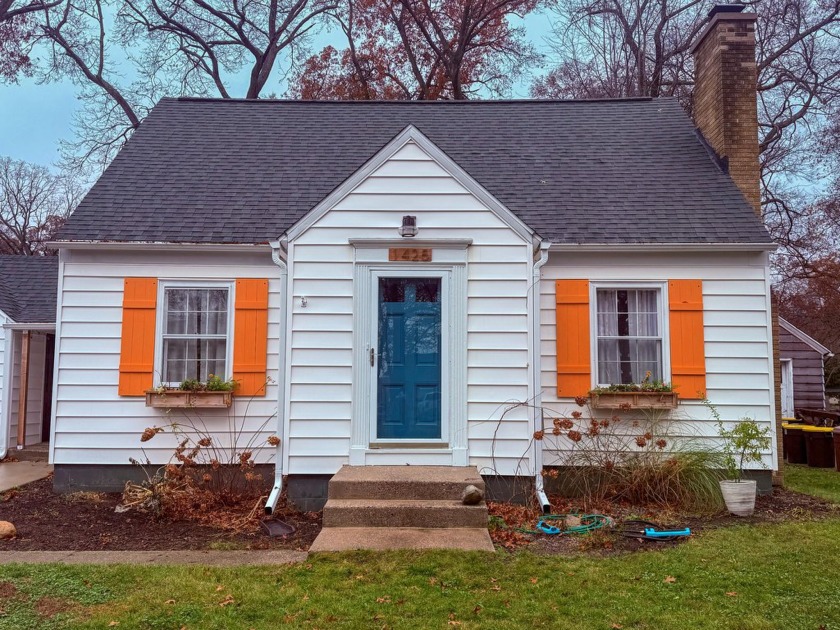 Charming Cape Cod in the highly sought-after Glenside - Beach Home for sale in Muskegon, Michigan on Beachhouse.com