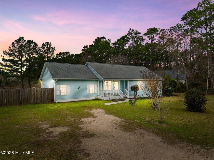 Welcome to 410 Harper Lake Drive in Southport, NC. This is a - Beach Home for sale in Southport, North Carolina on Beachhouse.com