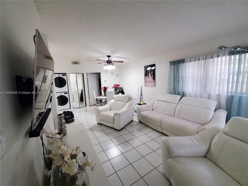 Wonderful 2/2 condo for sale in the community of Point Lake at - Beach Condo for sale in Miami, Florida on Beachhouse.com