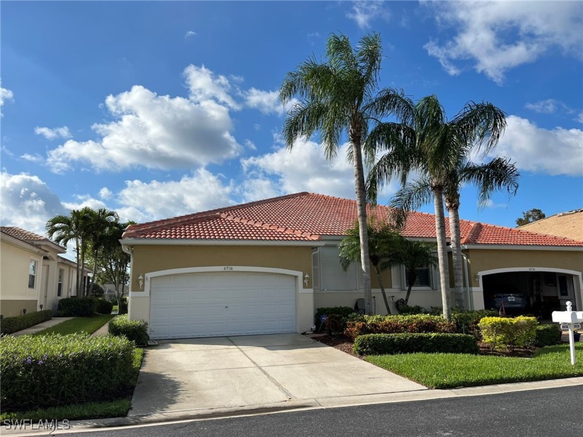 Welcome home to Colony Lakes.  This beautiful lakefront villa - Beach Home for sale in Fort Myers, Florida on Beachhouse.com