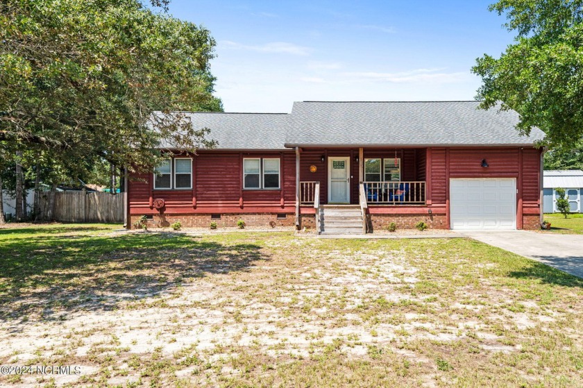 DOUBLE LOT WITH SEPARATE WIRED WORKSHOP! The mountains meet the - Beach Home for sale in Oak Island, North Carolina on Beachhouse.com