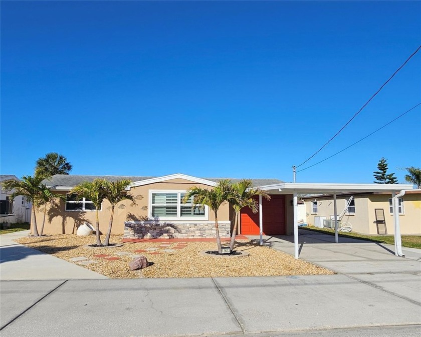 3.25% ASSUMABLE FHA LOAN.  Are you ready to enjoy the GULF - Beach Home for sale in Hudson, Florida on Beachhouse.com