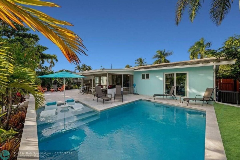 Beautiful 3/2 waterfront property on the North Fork canal with - Beach Home for sale in Fort Lauderdale, Florida on Beachhouse.com