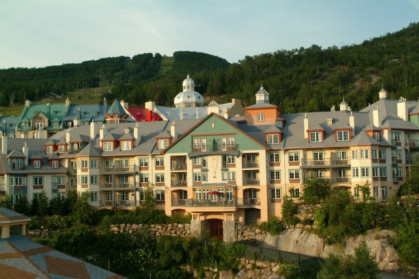 ***LODGE-DE-LA-MONTAGNE*** Very large bachelor located on the - Beach Condo for sale in Mont-Tremblant,  on Beachhouse.com