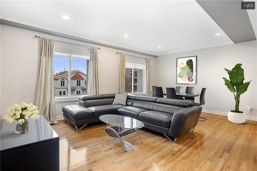 Move right in this bright and spacious 1-bedrooms, 1-full - Beach Condo for sale in Brooklyn, New York on Beachhouse.com